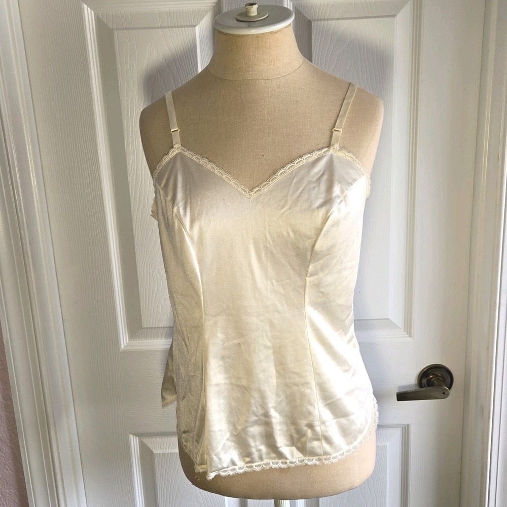 Vanity Fair Vintage Camisole Top Champagne Size 36 Nylon Lace Lingerie